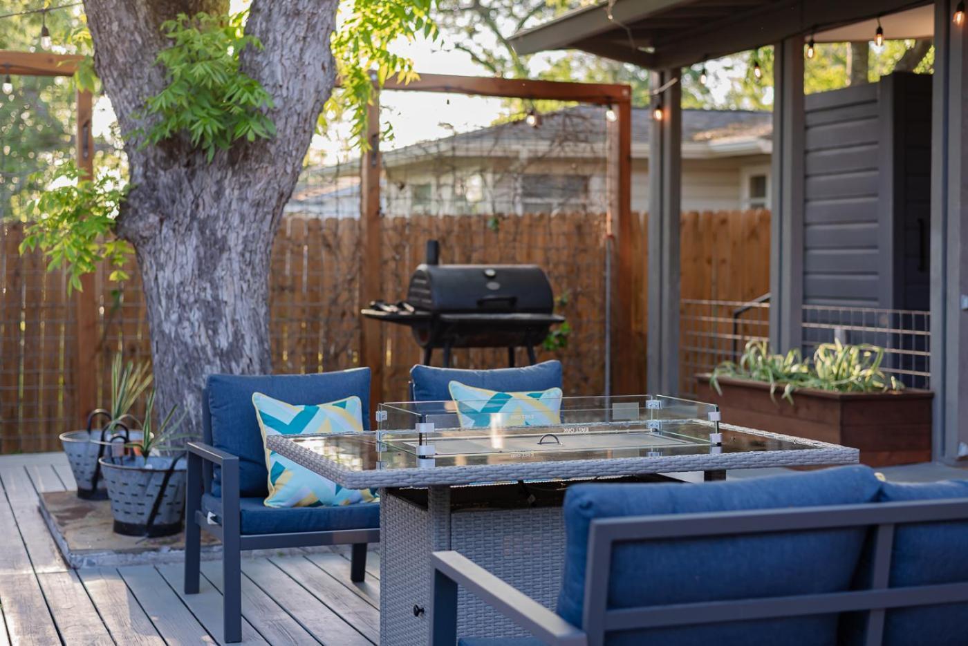 Serene Pool & Firepit In Stunning Home By Airport San Antonio Eksteriør billede