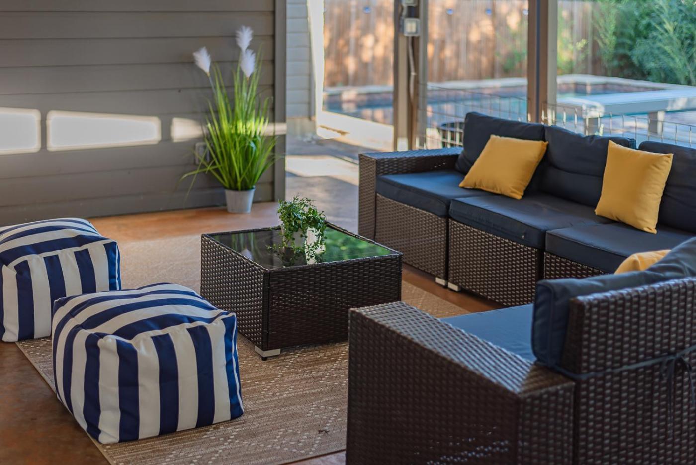 Serene Pool & Firepit In Stunning Home By Airport San Antonio Eksteriør billede