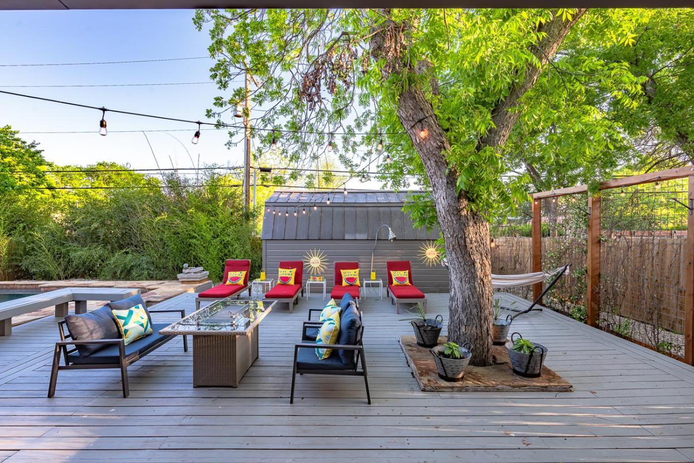 Serene Pool & Firepit In Stunning Home By Airport San Antonio Eksteriør billede