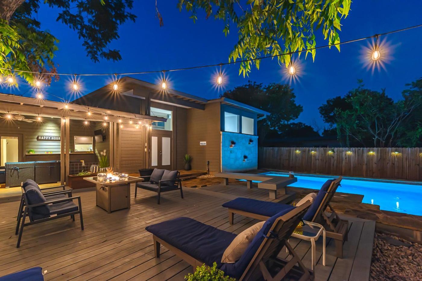 Serene Pool & Firepit In Stunning Home By Airport San Antonio Eksteriør billede