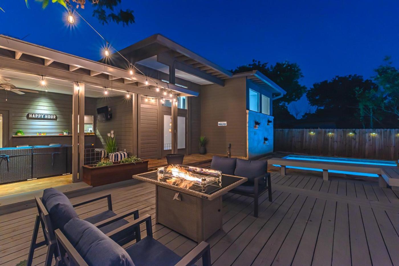 Serene Pool & Firepit In Stunning Home By Airport San Antonio Eksteriør billede